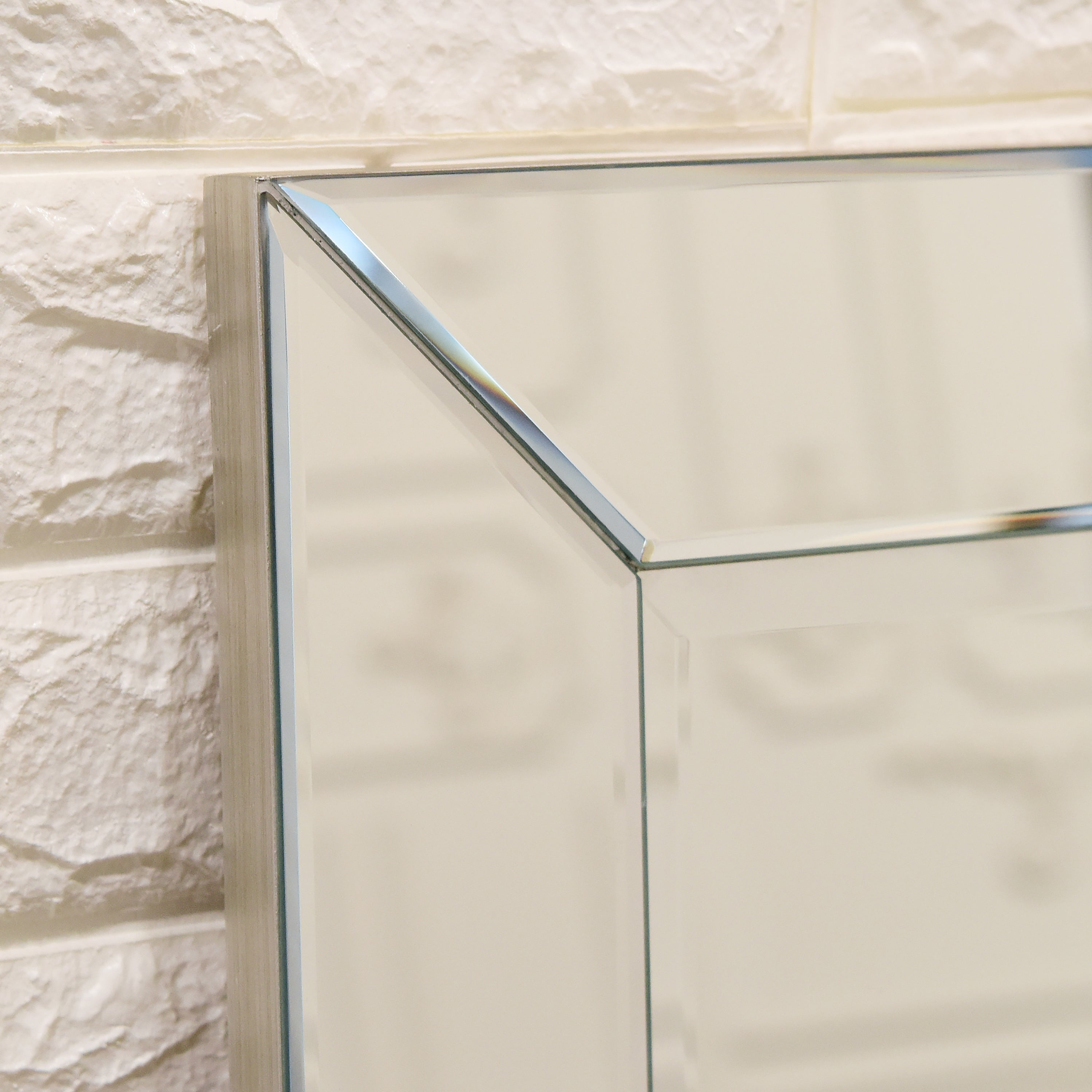 Moderno Beveled Wall Mirror